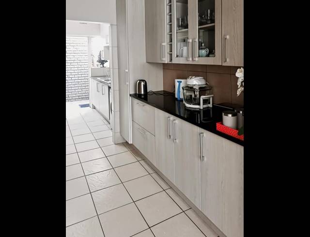 3 BEDROOM TOWNHOUSE FOR SALE IN BRAMLEY PARK